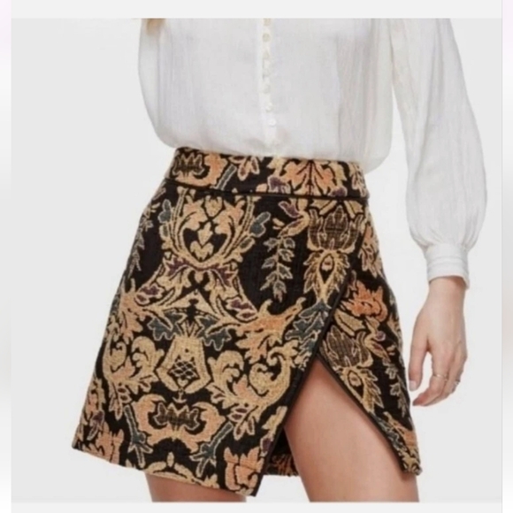 Free People Dresses & Skirts - Free People Winter Warrior Brocade Mini Skirt